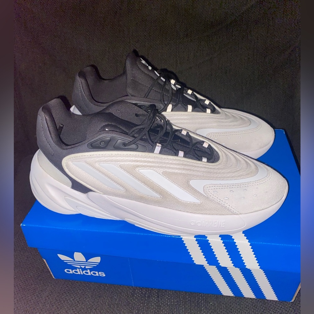 Adidas ozelia